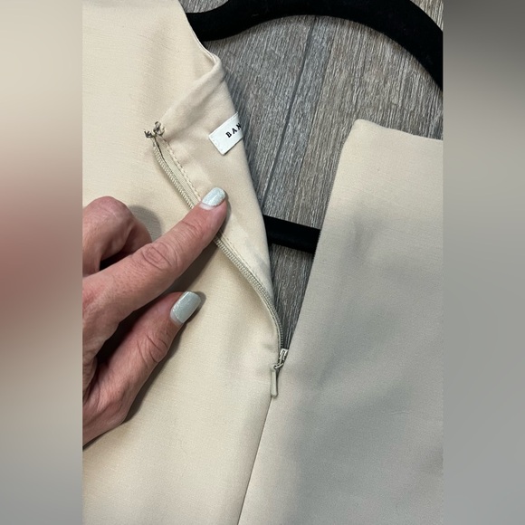 Banana Republic Beige Midi Dress - Picture 3 of 7